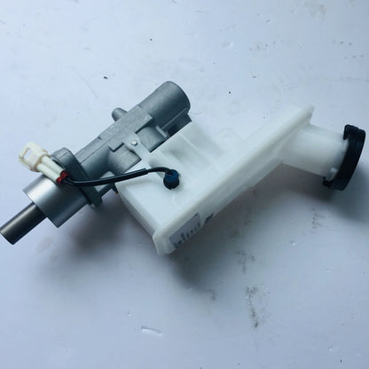 Brake Master Cylinder / Brake Master Pump for Suzuki Swift